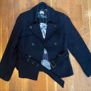 Old Navy Black Short Belted Pea Cost - Size S